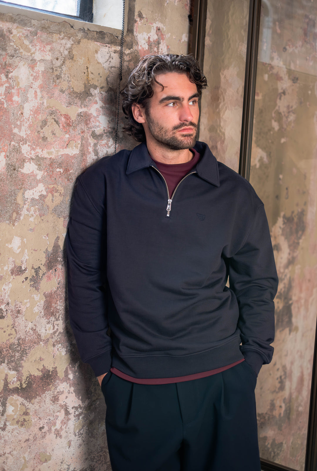 Essential Zip Sweater | Black Navy