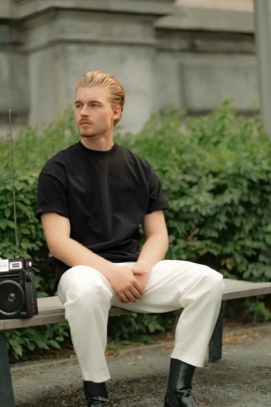 Signature Tee | Deep Black