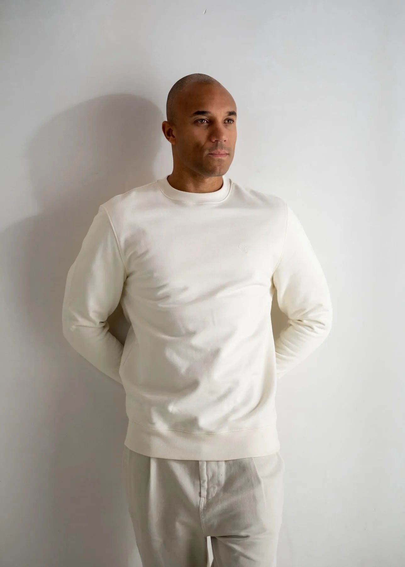 Essential Club Sweater | White Smoke - CLUB 24